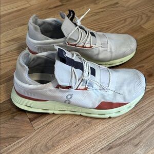 Mens On Running Cloudnova Sneaker- size 13